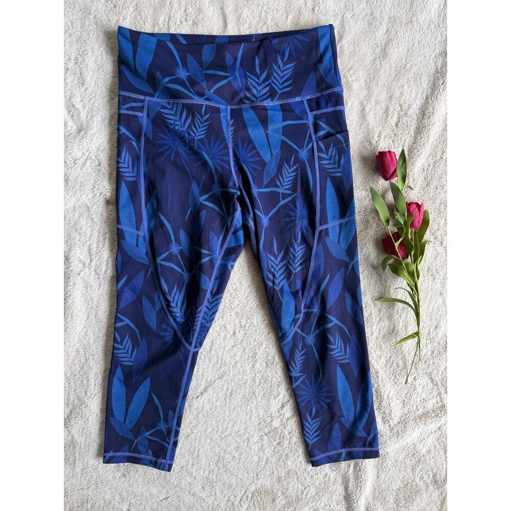 Zyia Active Azul Paradise Pocket n Tight High Rise Capri Size M 8-10